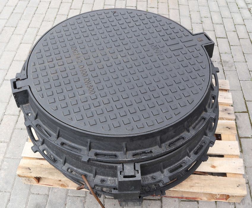 Właz Żeliwny DN800 Pokrywa Studni D400 80cm 95cm okrągły Kanalizacyjny