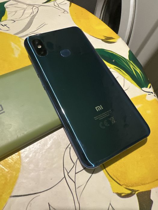 Продам сяоми  8/128 в отличном состоянии синий комлект полный