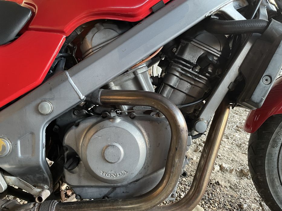 Honda ntv 650cc .