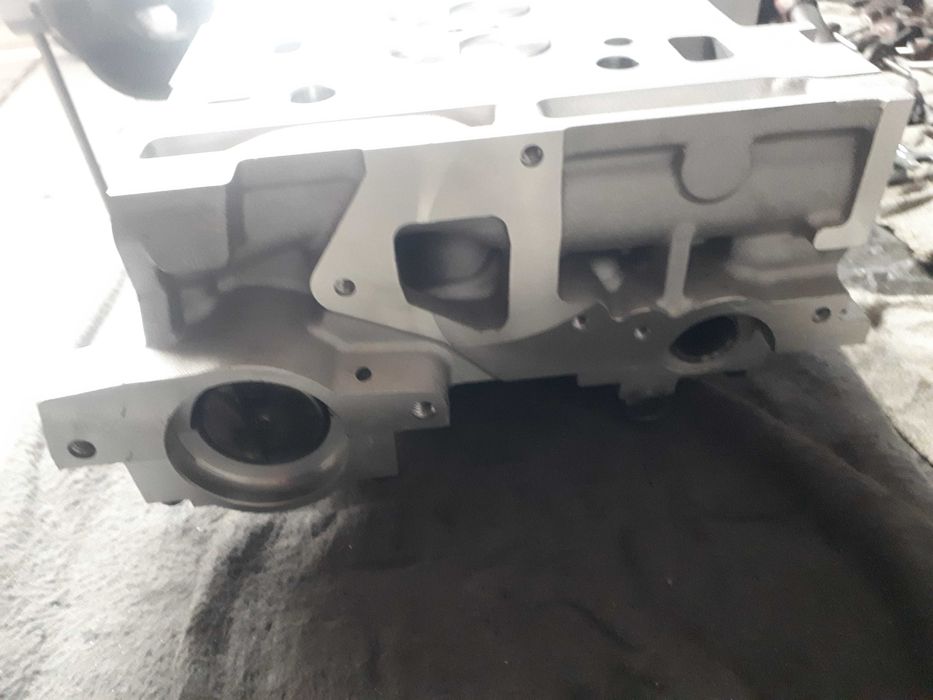 Nowa głowica Renault 2.5 dci Trafic Master opel vivaro g9u Movano