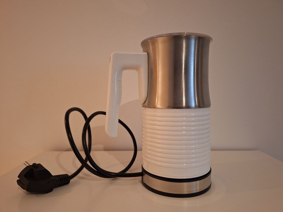 Espumador e aquecedor de Leite