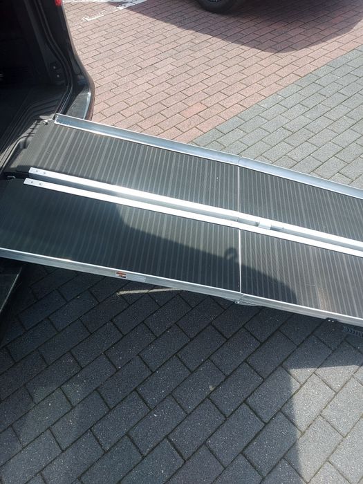 Taxi senior przewóz osób niepełnosprawnych transport 7osobowy VIP