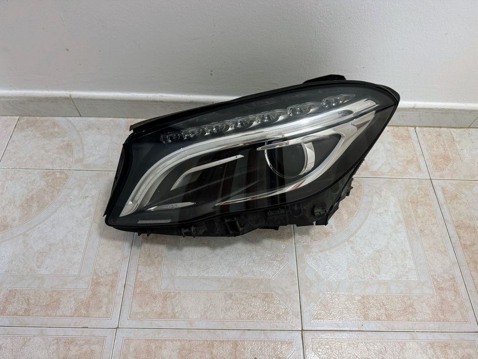 Farol esquerdo usado Mercedes Classe A W156 — Bom estado