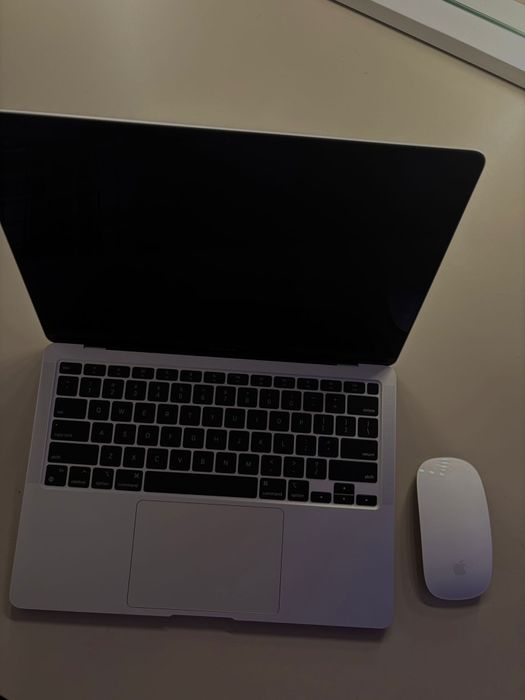 Apple Macbook air m1 8ram 256gb
