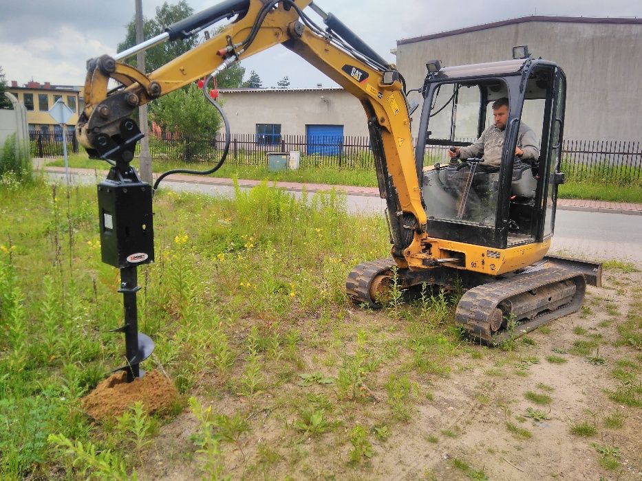 Wiertnica minikoparka minikoparka z wiertnicą wiercenie otworów w grun