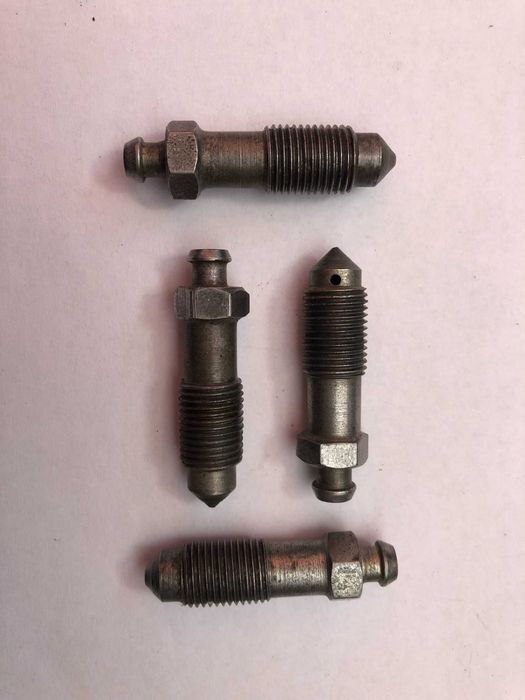 Odpowietrznik  4 szt. -  Śruba odpowietrzająca z gwintem drobnym M10x1