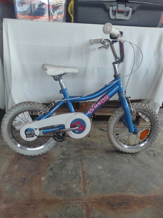 Bicicletas e triciclos de criança