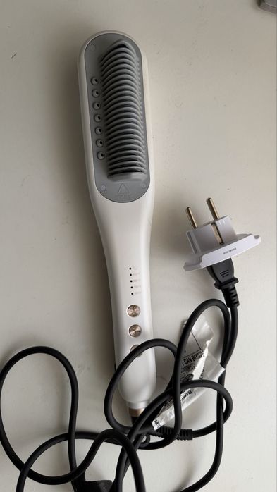 Escova Wavy Talk Pro steam hair straightener