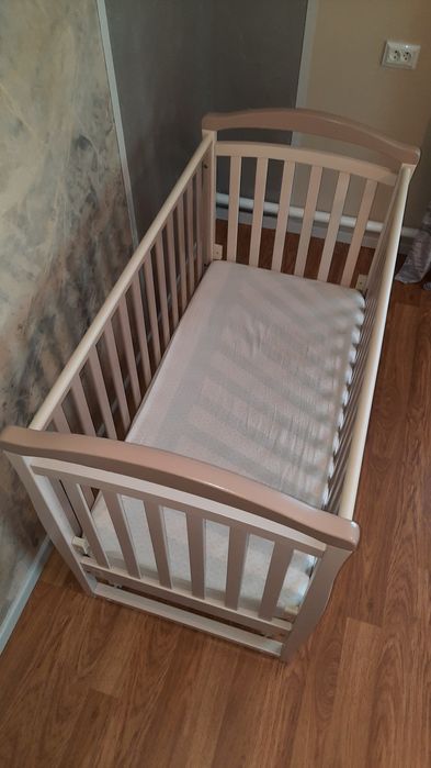 Дитяче ліжечко з матрацом та маятниковим механізмом. "Верес лд6"