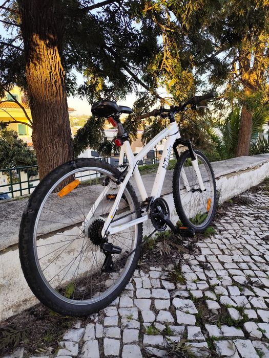 Bicicleta B’Twin BTT em excelente estado