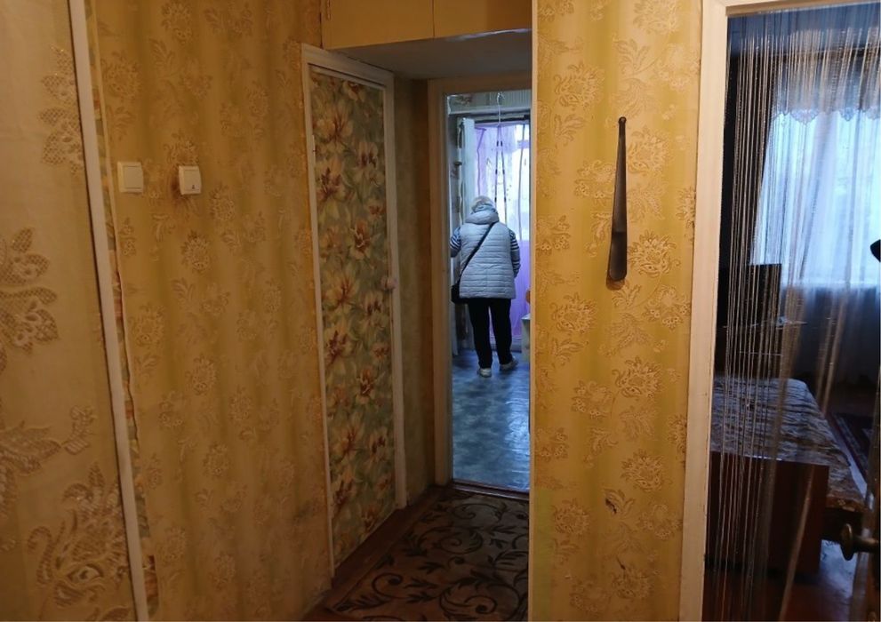 1-к Мотель, Свободная