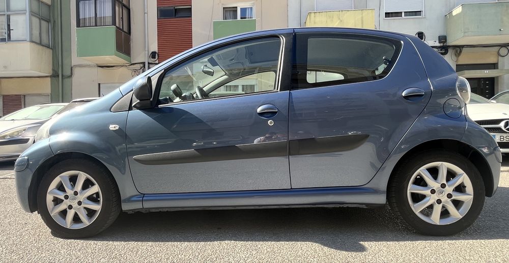 Toyota Aygo Automatico 1.0 + AC