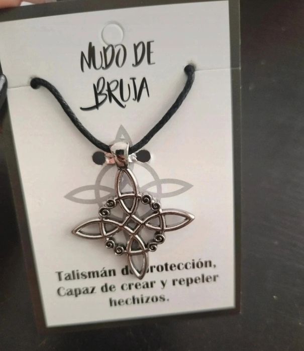 Colar Amuleto, Nó de bruxa