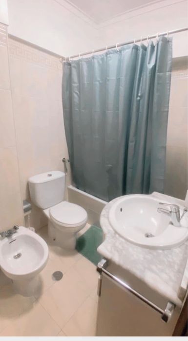 Quarto para arrendar