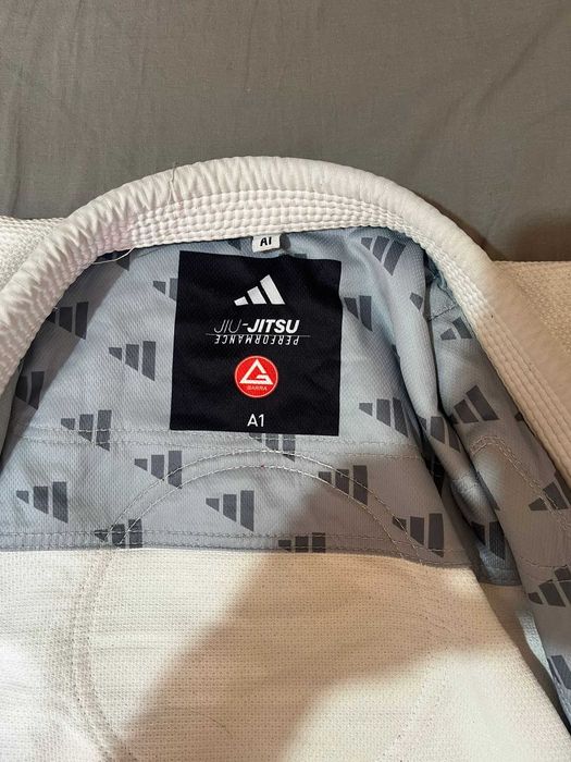 Kimono Gracie Barra Adidas ( Limited Edition - Performance) (A1)