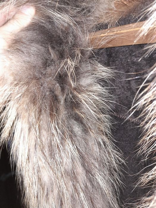 Натуральна дублянка з хутром єнота/ натуральня дубленка с мехом енота