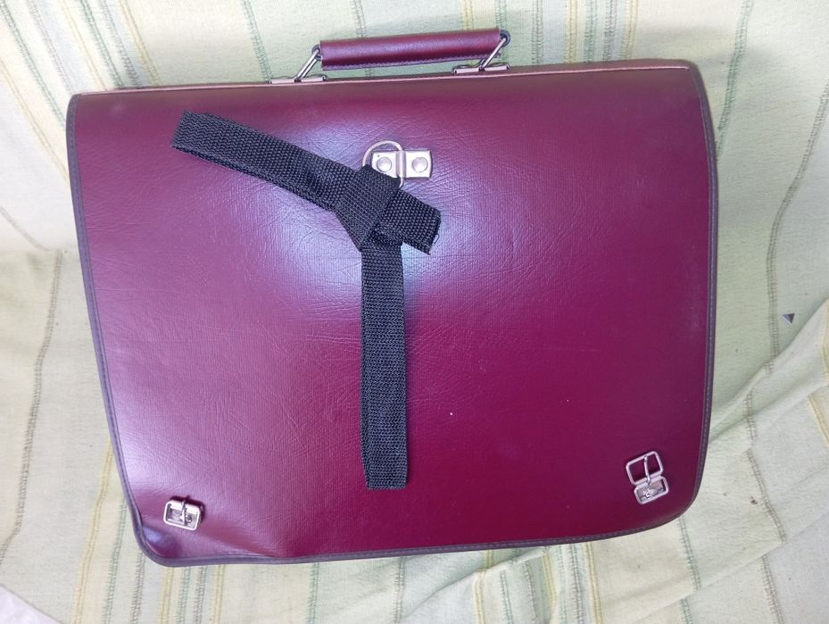 Pasta retro de pele sintética