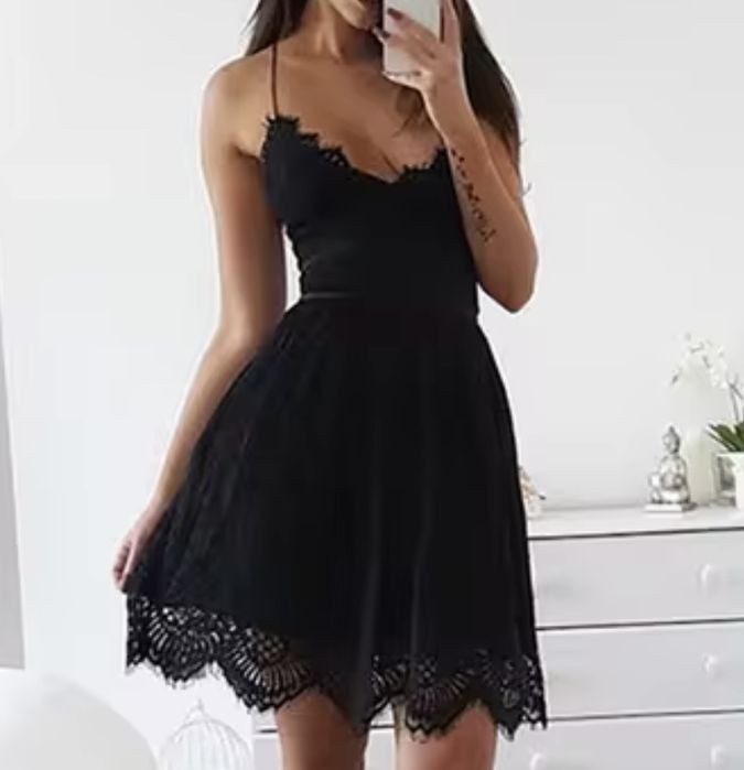 Sukienka czarna koronkowa