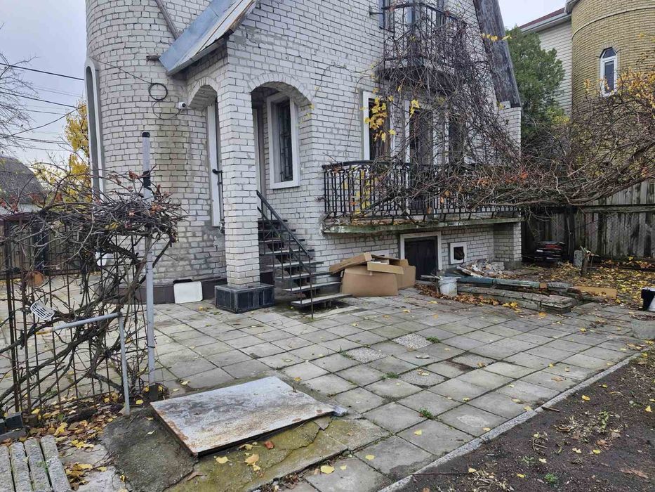 ВЛАСНИК продае будинок з выходом до річки.