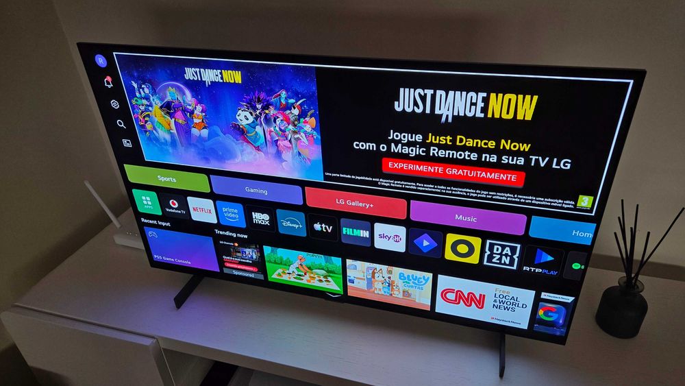 Televisor LG OLED C4 42"