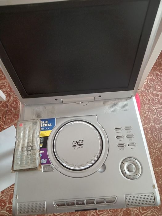 DVD видео плеер работает