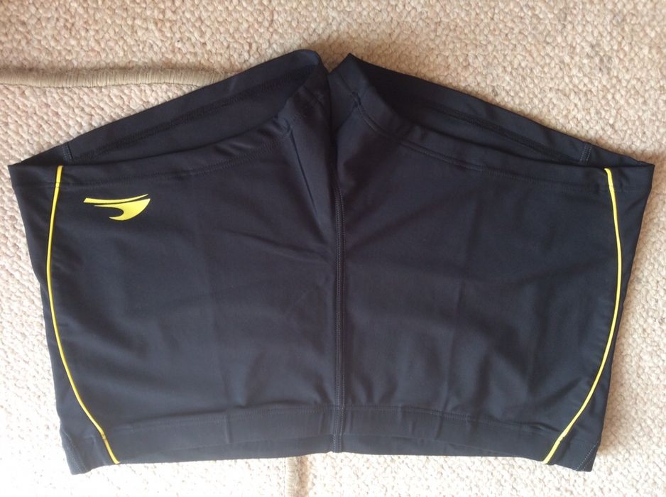 Kąpielówki marki: C&A, basen, L i XXL większe