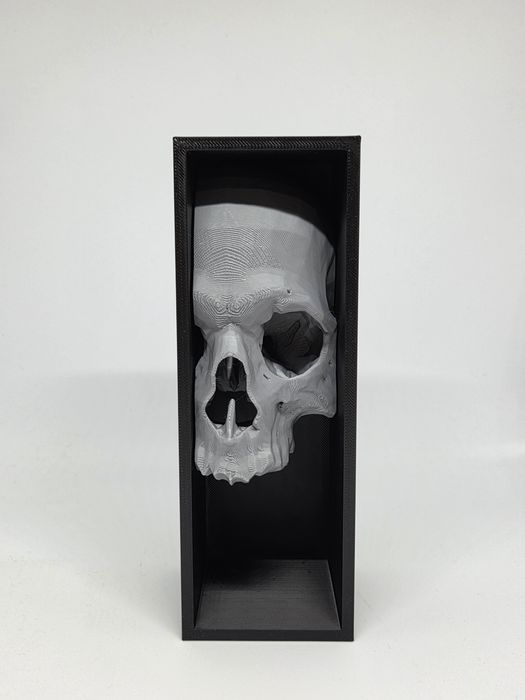 Book nook – czaszka srebrna (druk 3D, projekt Mad Power)