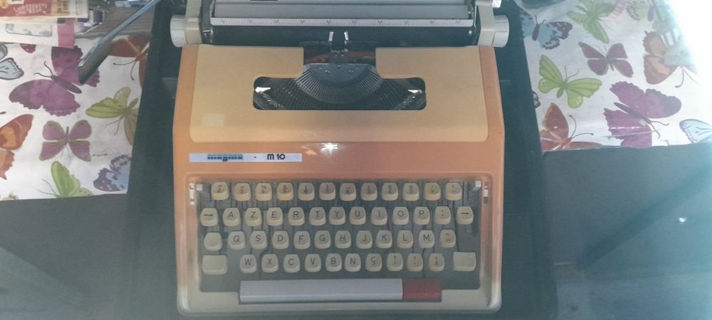 Máquina de ecrever Magma M10