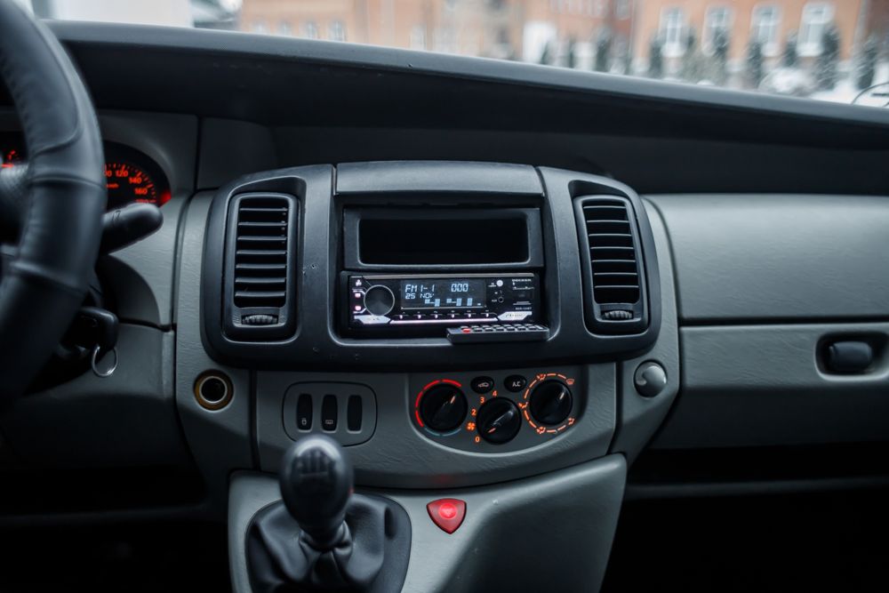 Продам Opel Vivaro Long 1.9 Пасажир