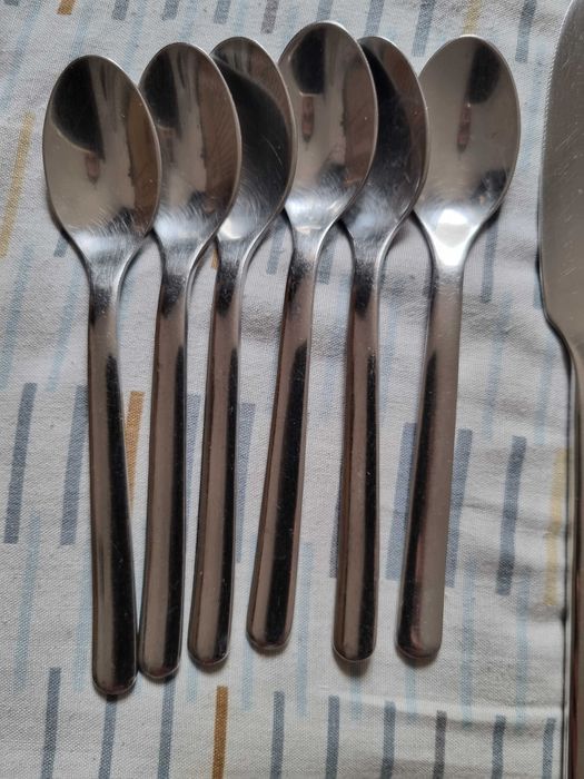 Faqueiro, 24 peças,SEMI NOVO aço inoxidável