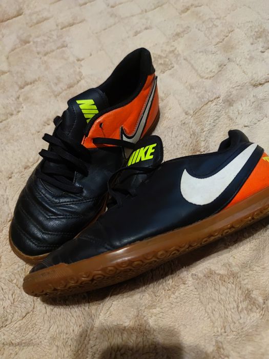 Buty Halowe Nike nr 38,5