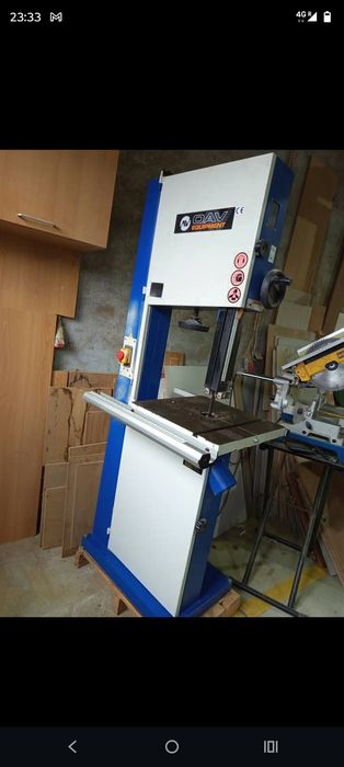 Serra de fita semi nova