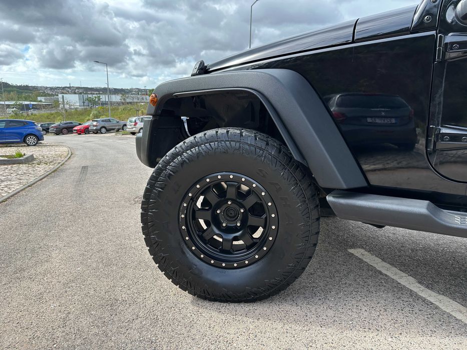 JEEP Wrangler Unlimited 2.8CRD Longo Manual Sahara