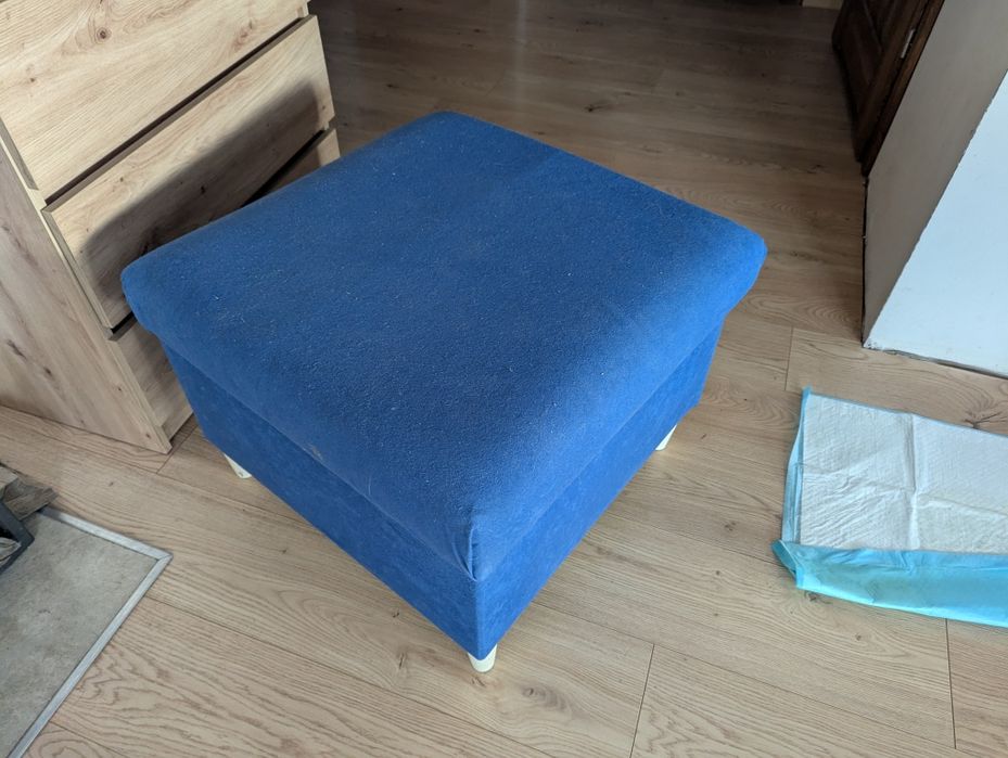 Komoda, witryna, pufa + stolik kawowy