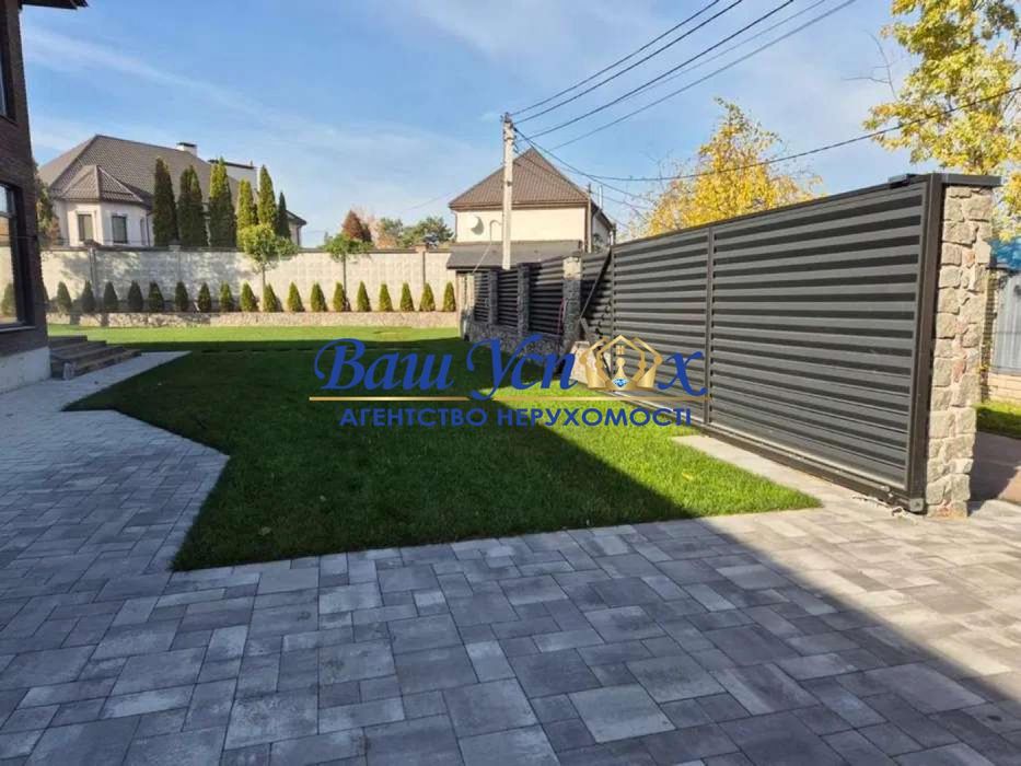 Продаж будинка ра-н  Конча-Заспа , пер. Сосновый, село  Плюты