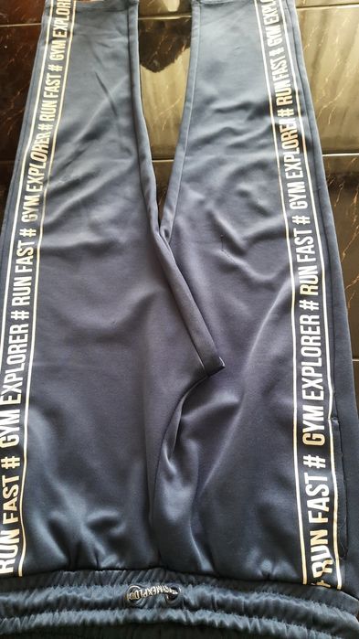 Spodnie dresowe chłopięce r 140 (wymiary).