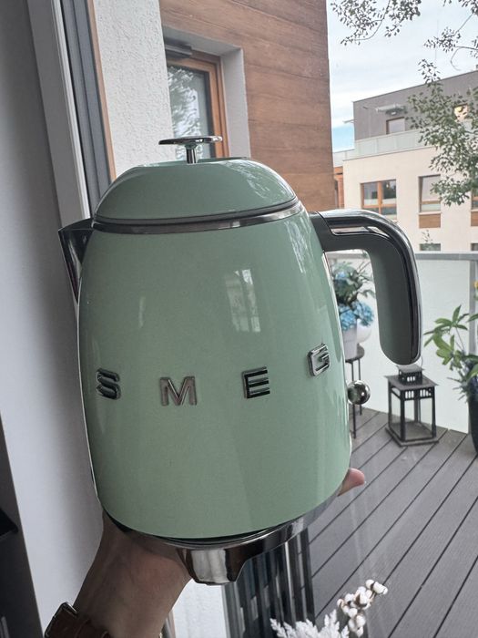 SMEG miętowy czajnik