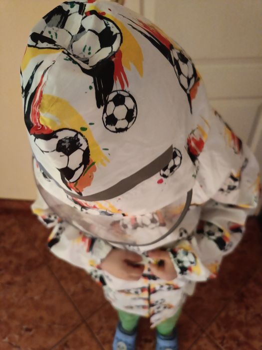 Płaszczyk przeciwdeszczowy.