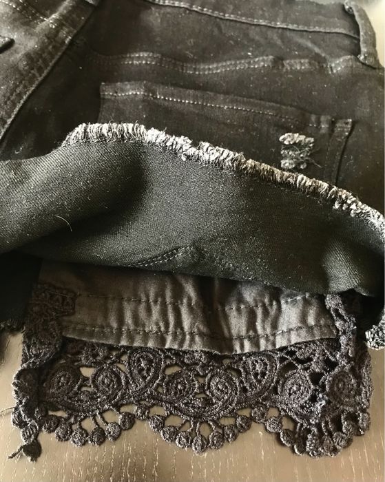 Szorty, spodenki nowe, r.S, koronki