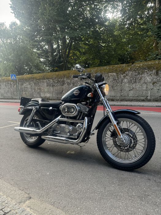 Harley davidson sportster 883