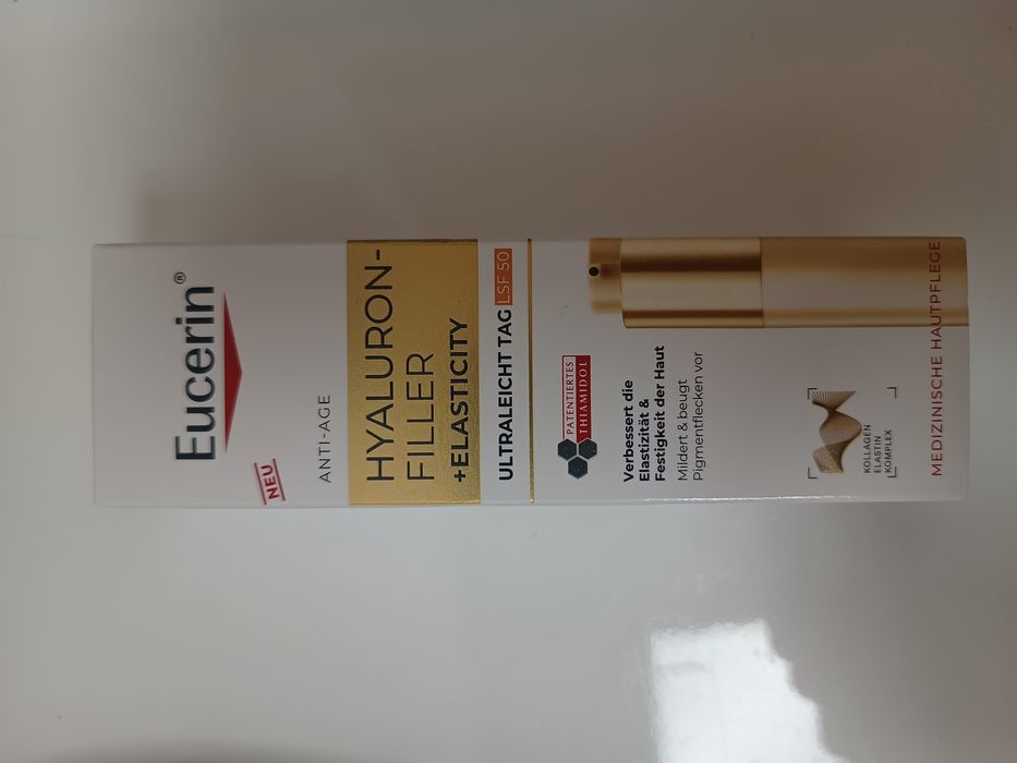 Hyaluron-Filler + Elasticity Ultralekki krem na dzień spf 50
Ultralekki Krem na dzień SPF 50