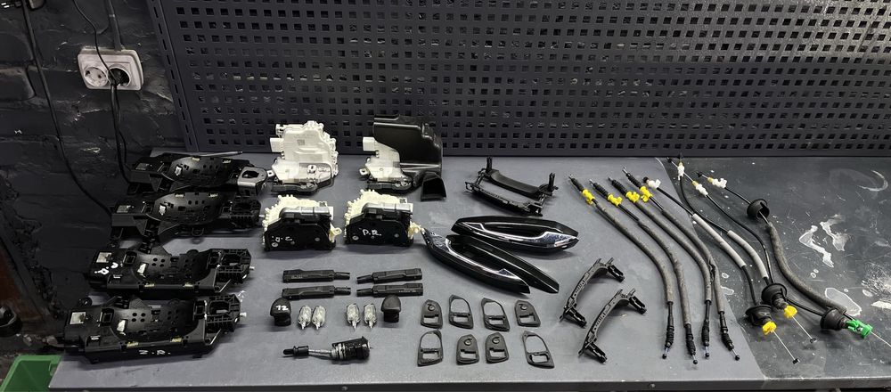 Ручки дверей замок дверей Audi A4 B9 трос замка корпус ручки