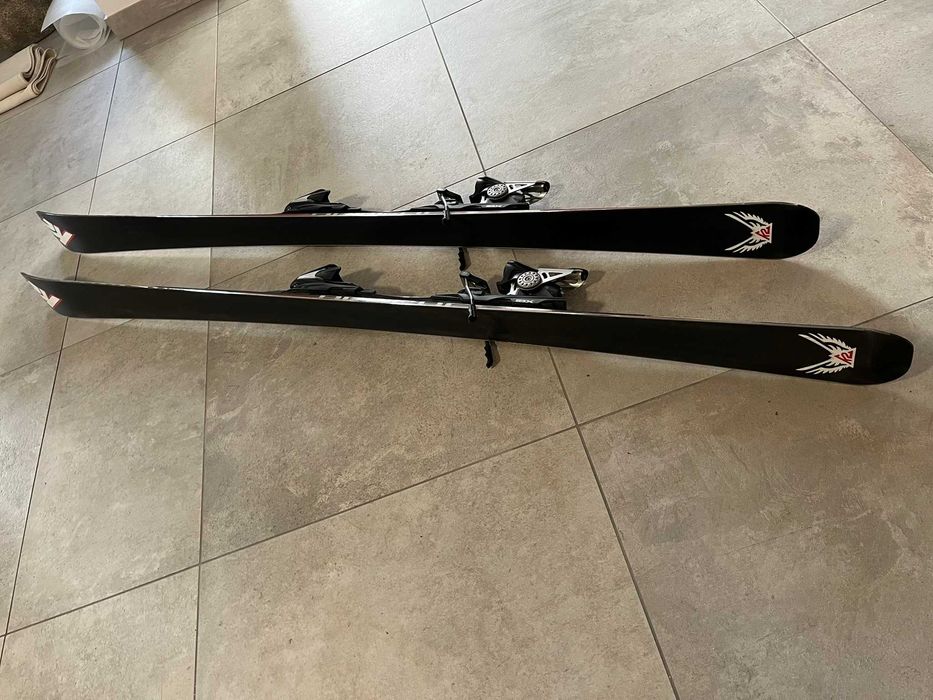 Sprzedam komplet narciarski damski: narty k2, buty, kask