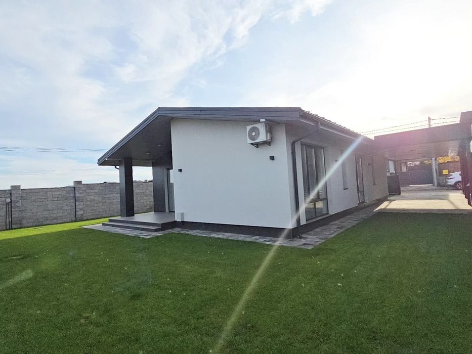 Одноповерховий будинок в КМ 141 м2 з газом новий ремонт с. Ходосівка