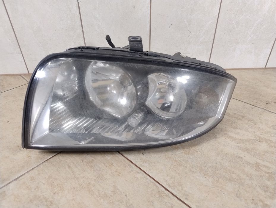Audi a2 lampa przód lewa reflektor Europa kompletna wysyłka
