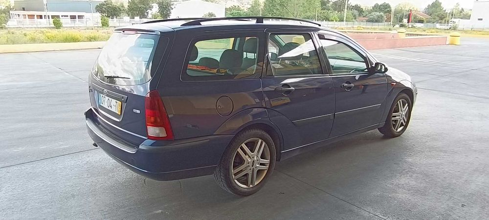 Ford Focus Station Wagon 1.8 TDci - 115cv — photo 4