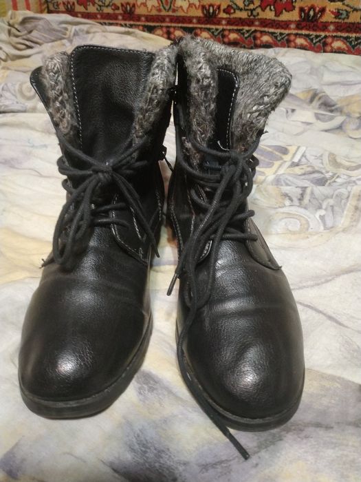 Ботинки Берци женские. демисезон 40-41рр