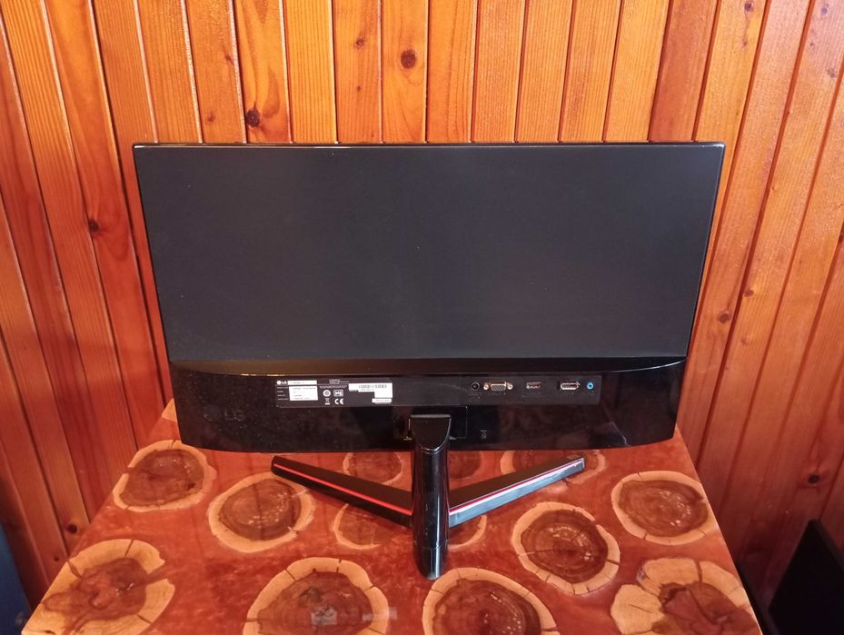4x monitory, zepsute, uszkodzone matryce