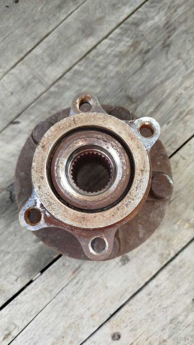 Ступица Nissan Leaf