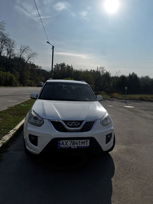 автомобіль Chery TiggoFL 2014-белий-газ /бензін-кондіционер